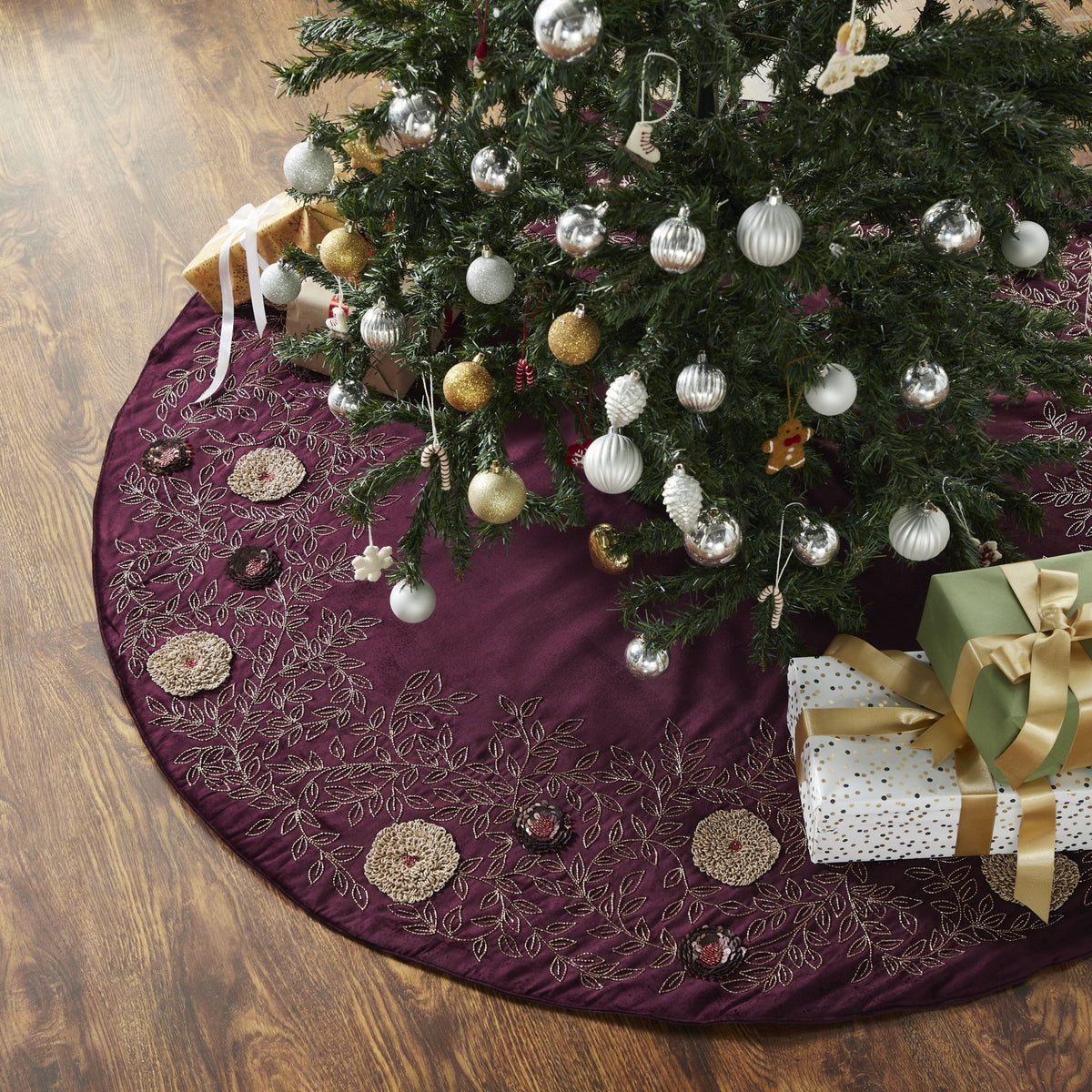 Hand Beaded Velvet Floral WIne Christmas Tree Skirt 60\, image size:1200x1200